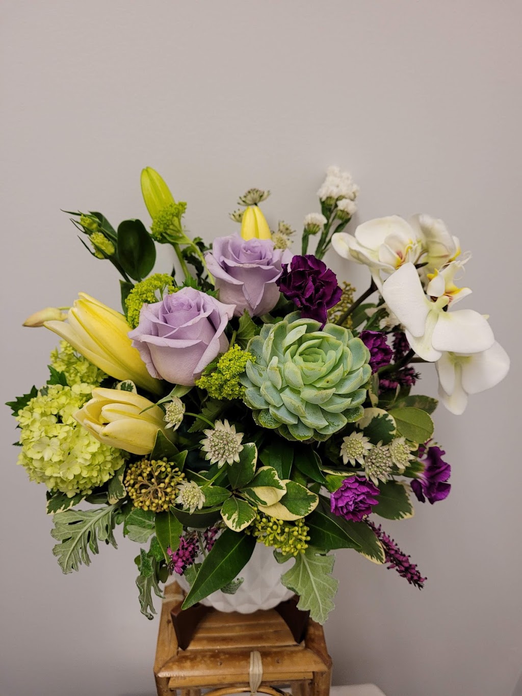 Meadows Flowers | 19150 Lougheed Hwy #130, Pitt Meadows, BC V3Y 2H6, Canada | Phone: (604) 465-1111