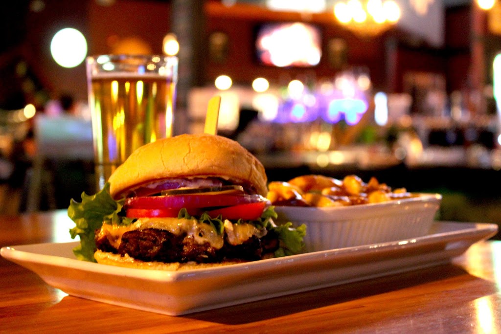 Chippawa House | 3876 Main St, Niagara Falls, ON L2G 6B6, Canada | Phone: (905) 295-4241