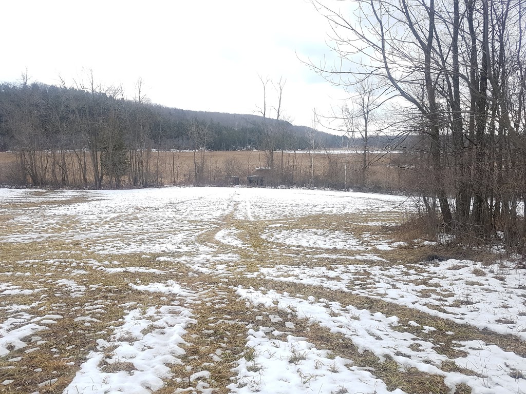Bird Sanctuary Parking | Unnamed Road, Saint-Armand, QC J0J 1T0, Canada