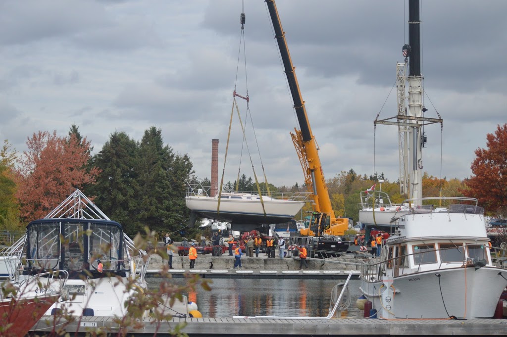 Lakeshore Yacht Club | 76 Colonel Samuel Smith Park Dr, Etobicoke, ON M8V 4B7, Canada | Phone: (416) 255-3701