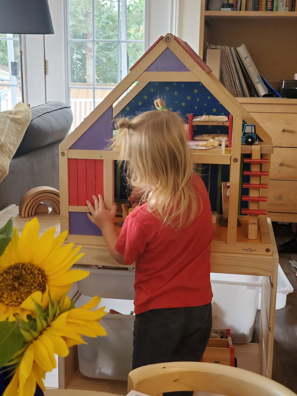 Pillowfort Daycare | 732 Ste Marie St, Collingwood, ON L9Y 4T5, Canada | Phone: (705) 606-0170