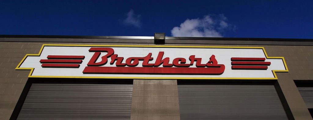 Brothers Autobody Refinishers Ltd | 6000 196 St, Langley City, BC V3A 5X3, Canada | Phone: (604) 532-0242
