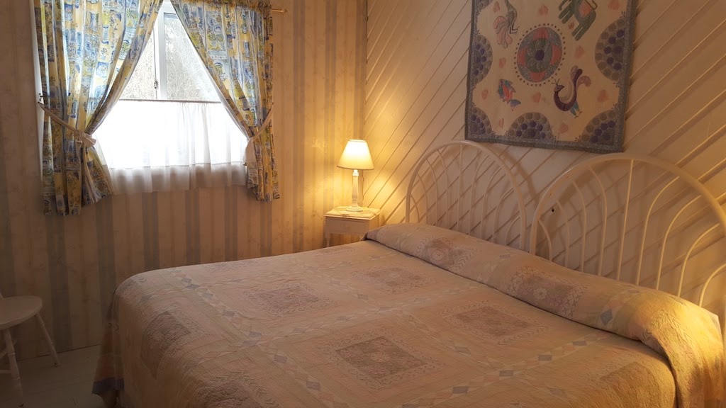 The Farmers Walk Bed and Breakfast | 833345 4 Line E, Orangeville, ON L9W 5Z4, Canada | Phone: (519) 942-1775