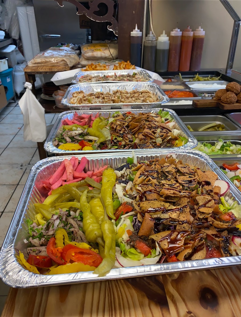 K&W Shawarma | 180 Lees Ave, Ottawa, ON K1S 5J6, Canada | Phone: (613) 421-0247