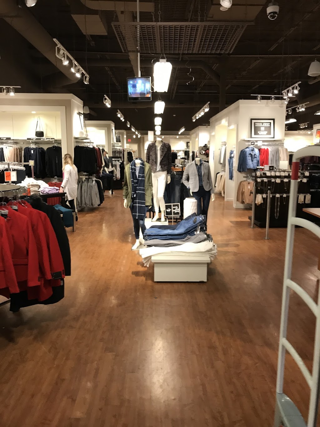 Banana Republic Factory Store | 261055 CROSS IRON BLVD SPACE #215, Rocky View County, AB T4A 0G3, Canada | Phone: (403) 274-2828