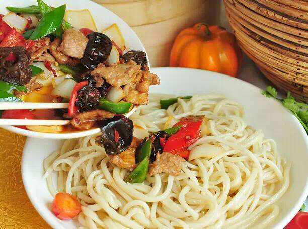 可爱的新疆 | 4942 Joyce St, Vancouver, BC V5R 4G6, Canada | Phone: (604) 336-9628