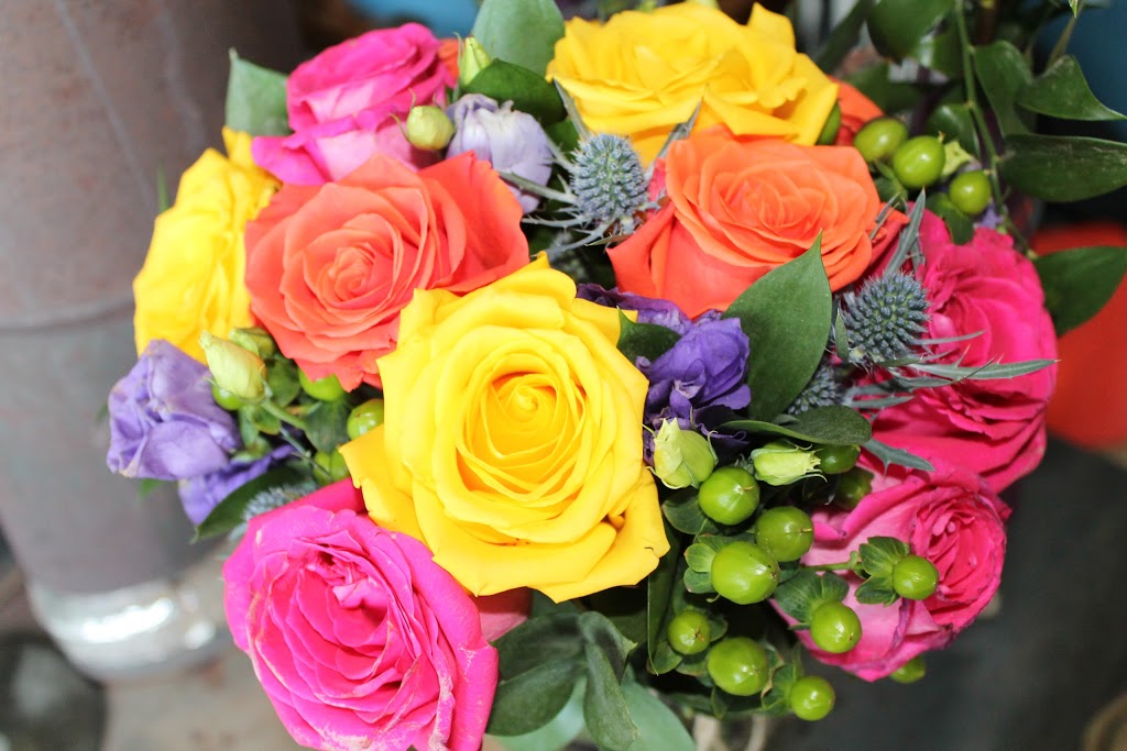 Langdons Flowers Ltd | 1400 Bank St, Ottawa, ON K1H 7Y9, Canada | Phone: (613) 521-4440