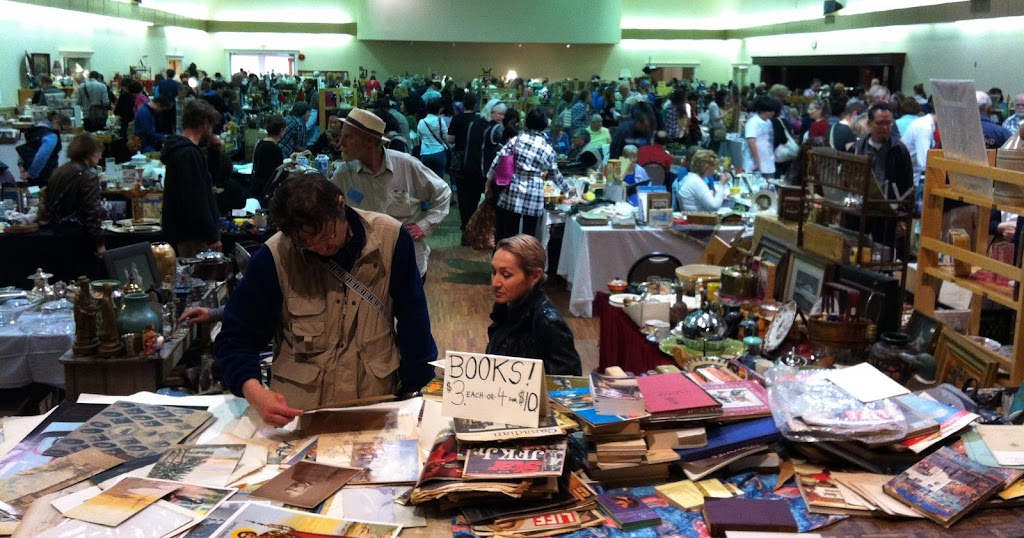21st Century Flea Market | 3250 Commercial Dr, Vancouver, BC V5N 4E4, Canada | Phone: (604) 980-3159