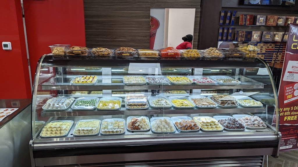 Chat Hut Sweets & Restaurant | 7956 Torbram Rd #1a, Brampton, ON L6T 5A2, Canada | Phone: (905) 673-2428