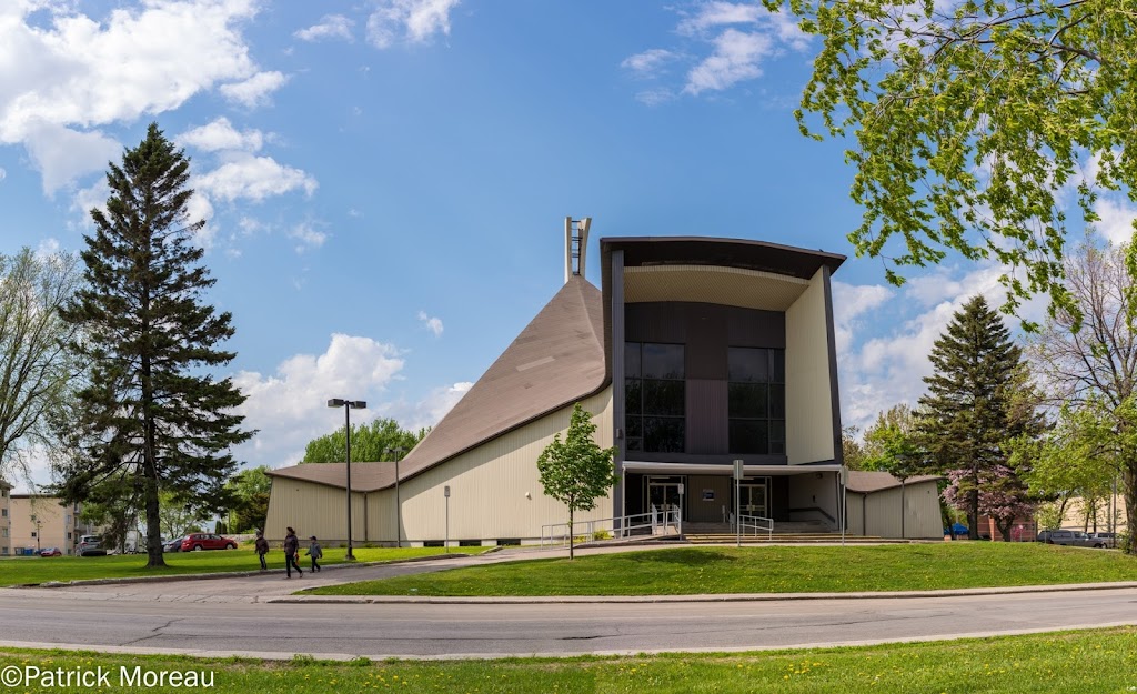 Loisirs Vanier | 222 Av. Ducharme, Québec, QC G1M 2H3, Canada | Phone: (418) 704-4006