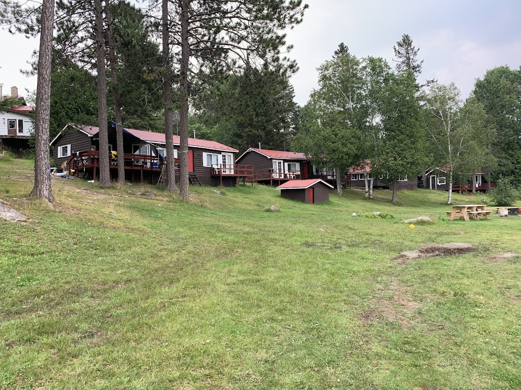 Ravenscroft Cottages Inc. | 19 Jumping Caribou Rd, Temagami, ON P0H 2H0, Canada | Phone: (705) 569-3865