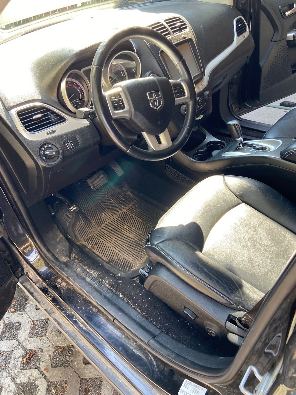 T&N Mobile Auto Detailing | 1 Helena Pl, Kingston, ON K7L 4V1, Canada | Phone: (416) 689-2049