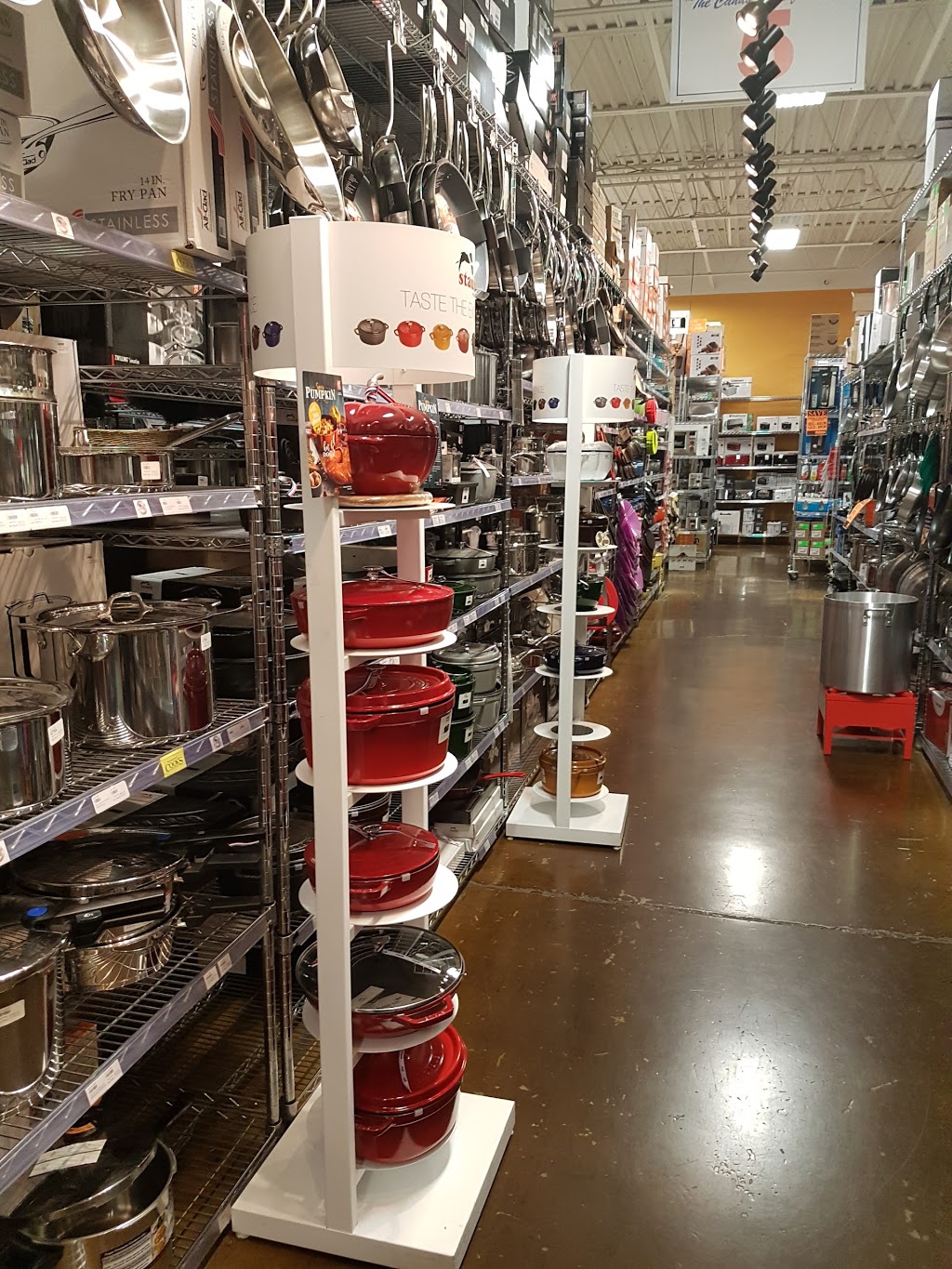 Williams Food Equipment - The Chefs Store | 2150 Ambassador Dr, Windsor, ON N9C 3R4, Canada | Phone: (888) 334-3233