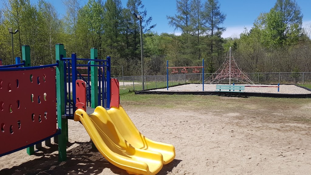St Anne Des Lacs Park | 695-747 Chemin de Ste Anne des Lacs, Sainte-Anne-des-Lacs, QC J0R 1B0, Canada