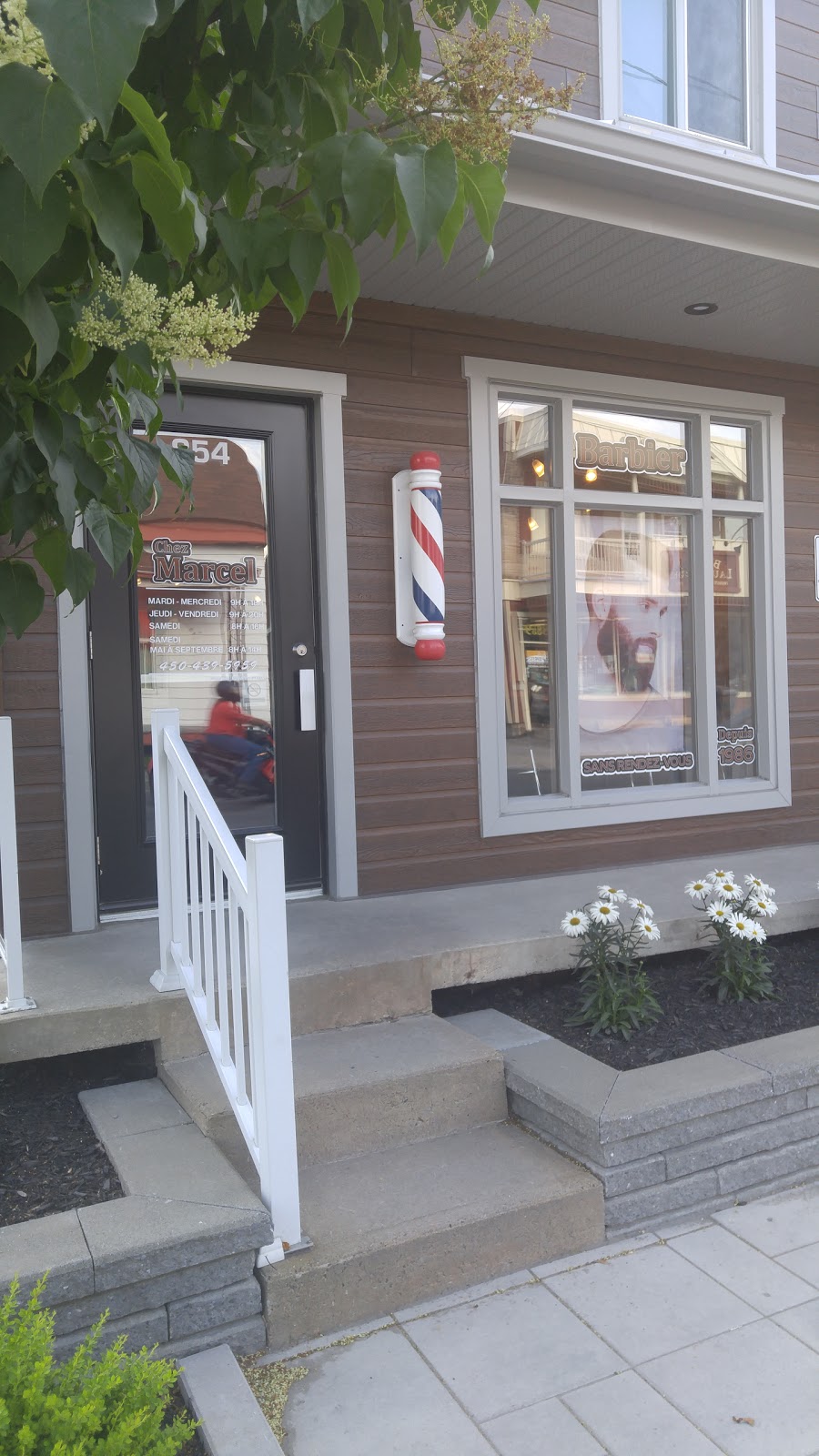 Salon En Tete | 854 Rue Saint-Isidore, Saint-Lin - Laurentides, QC J5M 2V4, Canada | Phone: (450) 439-5959
