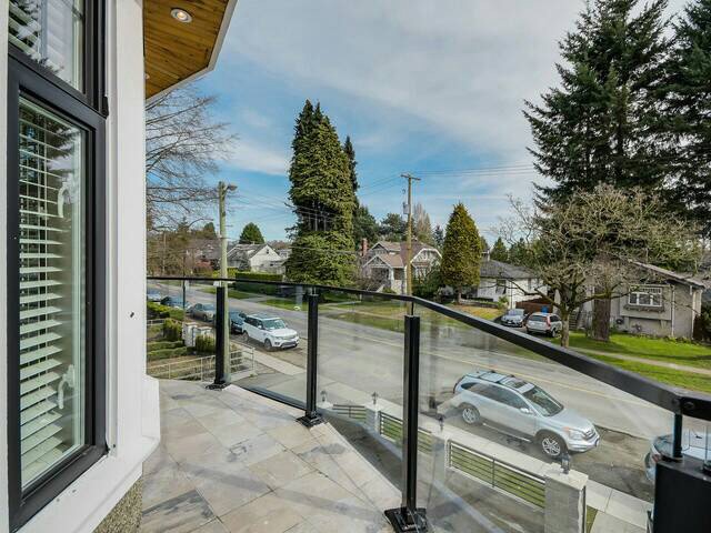 Vancouver Boarding House | 5665 MacKenzie St, Vancouver, BC V6N 1H1, Canada | Phone: (778) 838-9392