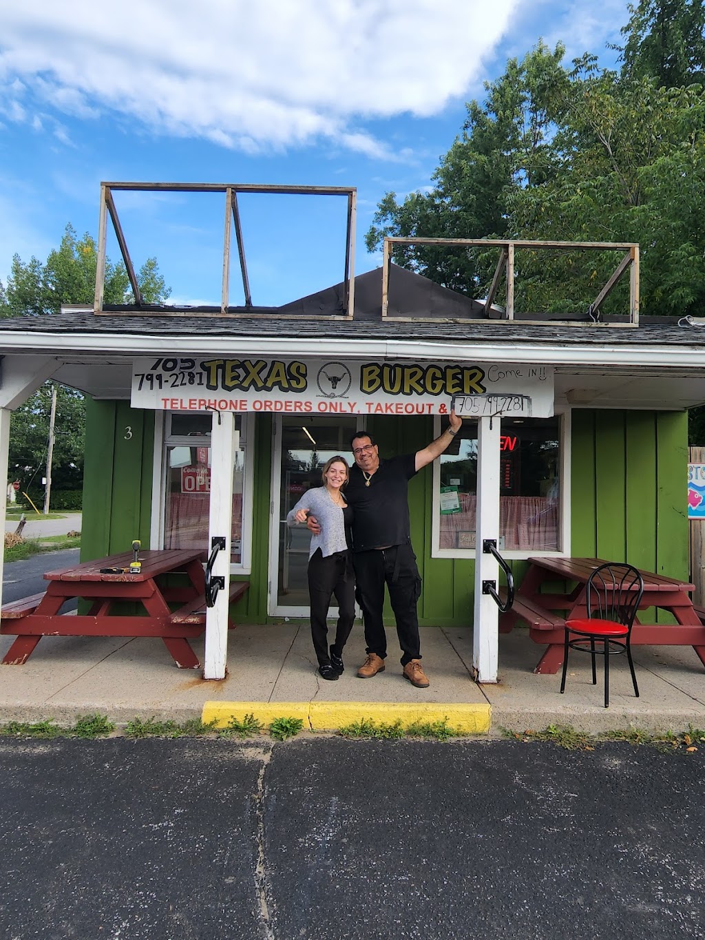 Texas Burger | 102A William St S, Lindsay, ON K9V 3B1, Canada | Phone: (705) 878-3853
