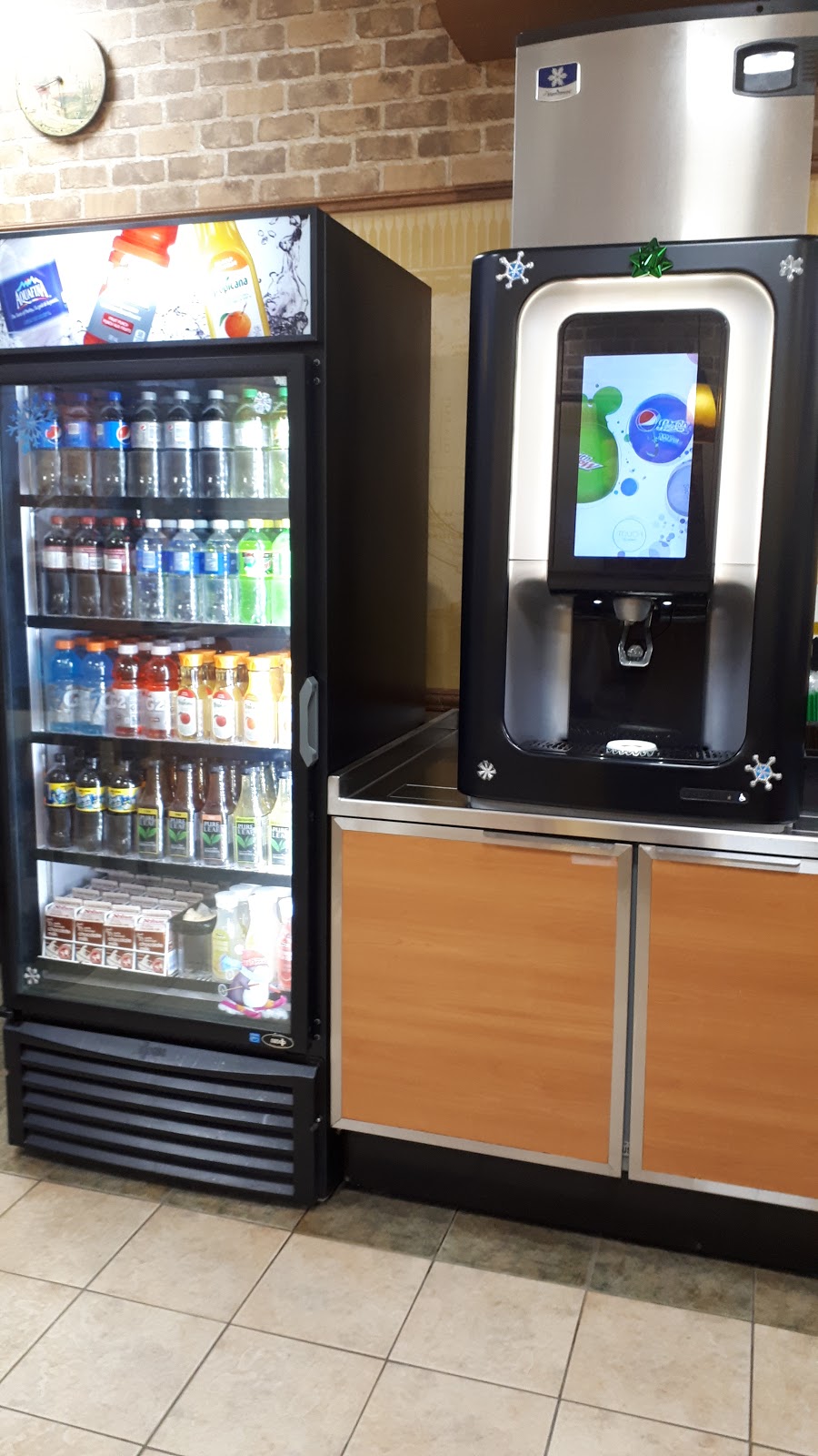 Subway | 239 St Catherines St The Village Square, Smithville, ON L0R 2A0, Canada | Phone: (905) 957-8693