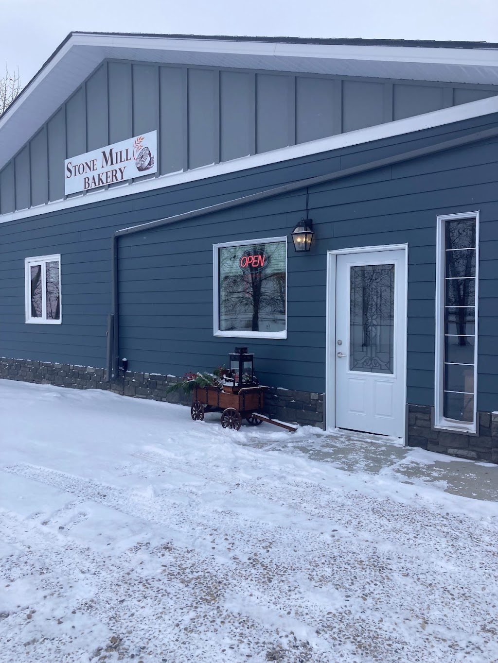 Stone Mill Bakery | 204042 AB-873, Duchess, AB T0J 0Z0, Canada | Phone: (403) 378-4043