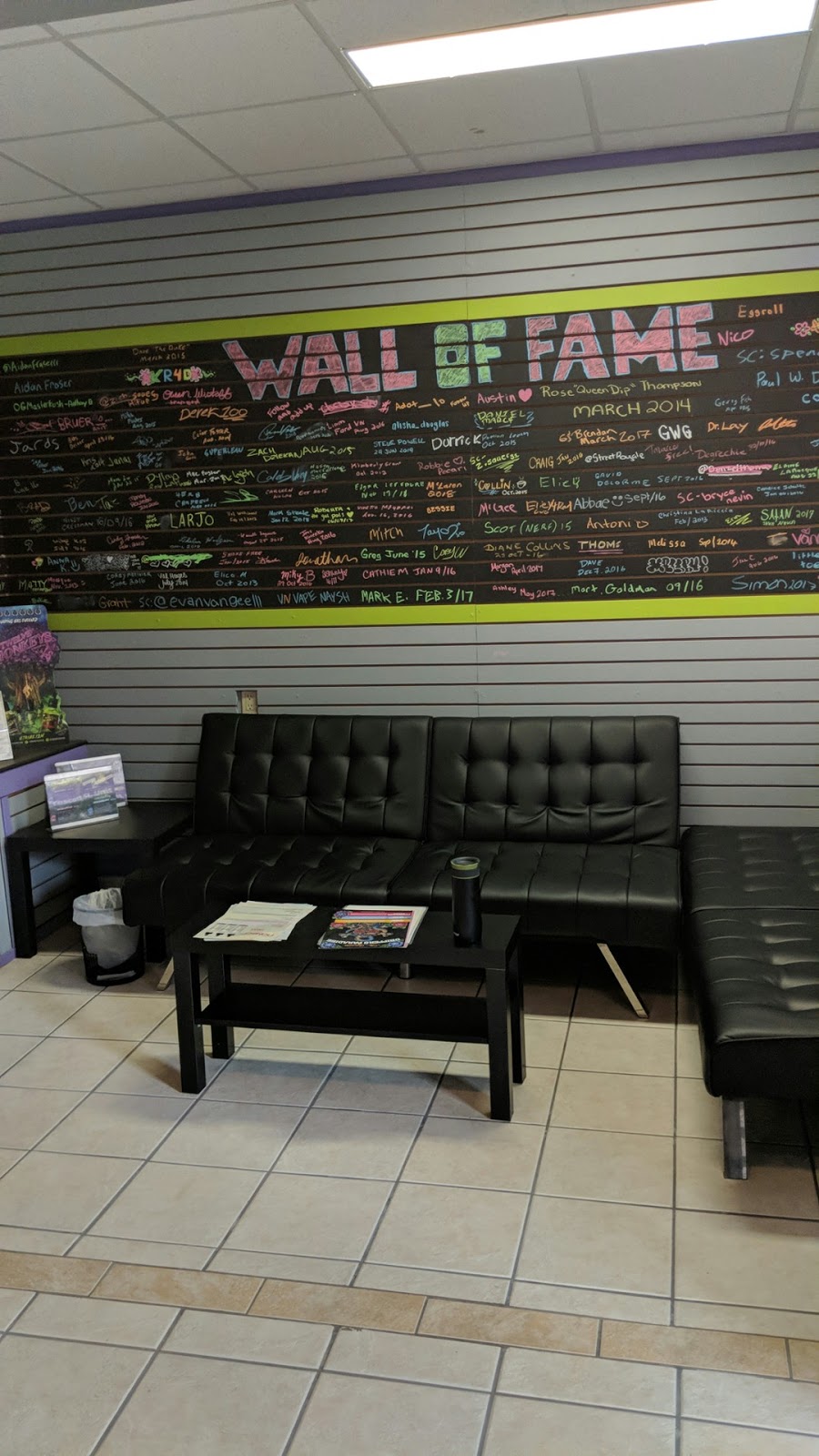 Vape Xpress Manotick | 990 River Rd, Manotick, ON K4M 1B9, Canada | Phone: (613) 692-1132