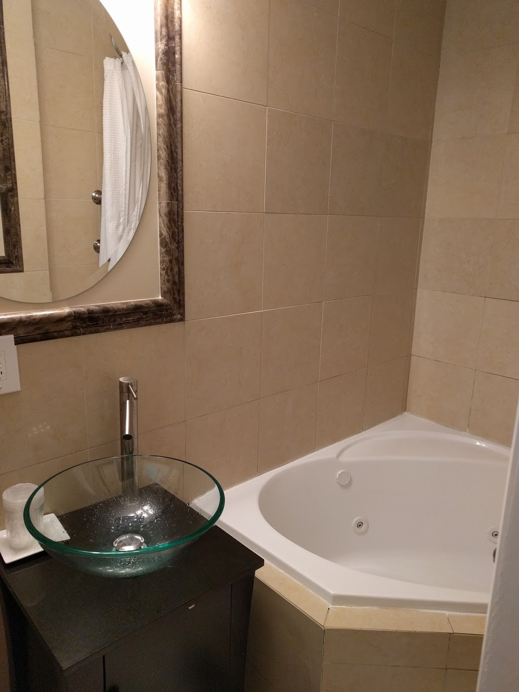 Inn Niagara Motel | 9505 Niagara Falls Blvd, Niagara Falls, NY 14304, USA | Phone: (716) 205-0111