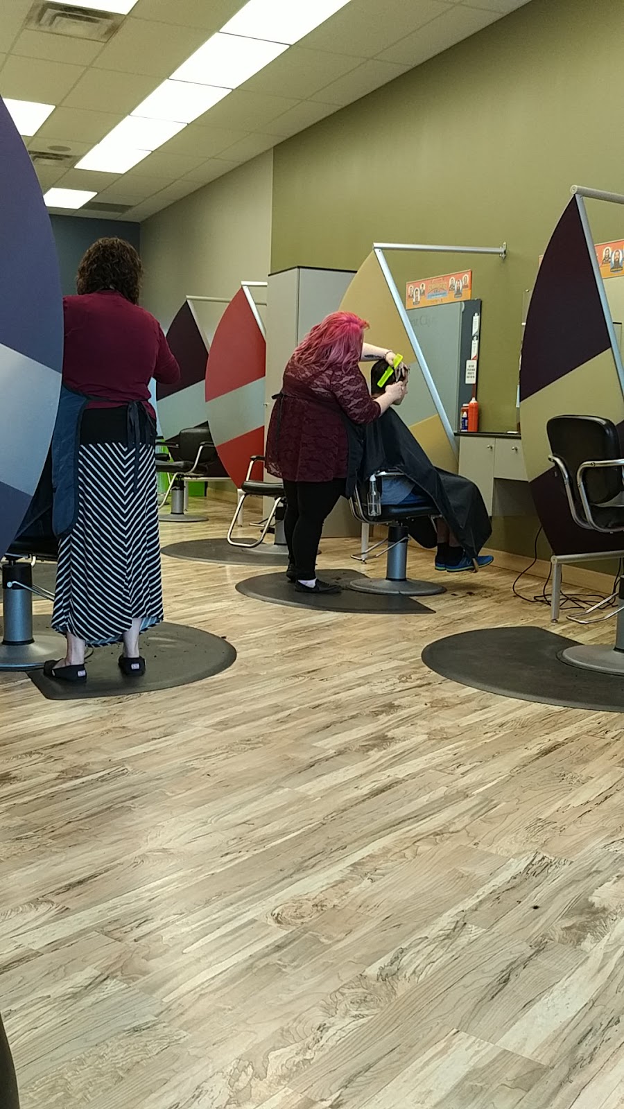 Great Clips | 494 Big Bay Point Rd Ste 102, Barrie, ON L4N 3Z5, Canada | Phone: (705) 726-9996