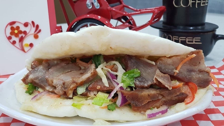 Banh Mi District | 2938 Finch Ave E, Scarborough, ON M1W 2T4, Canada | Phone: (416) 491-3935