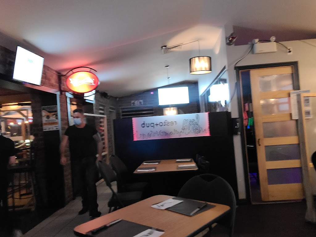 Le Grill Resto Pub | 1999 Rue Ste Famille, Jonquière, QC G7X 4X5, Canada | Phone: (418) 542-3642