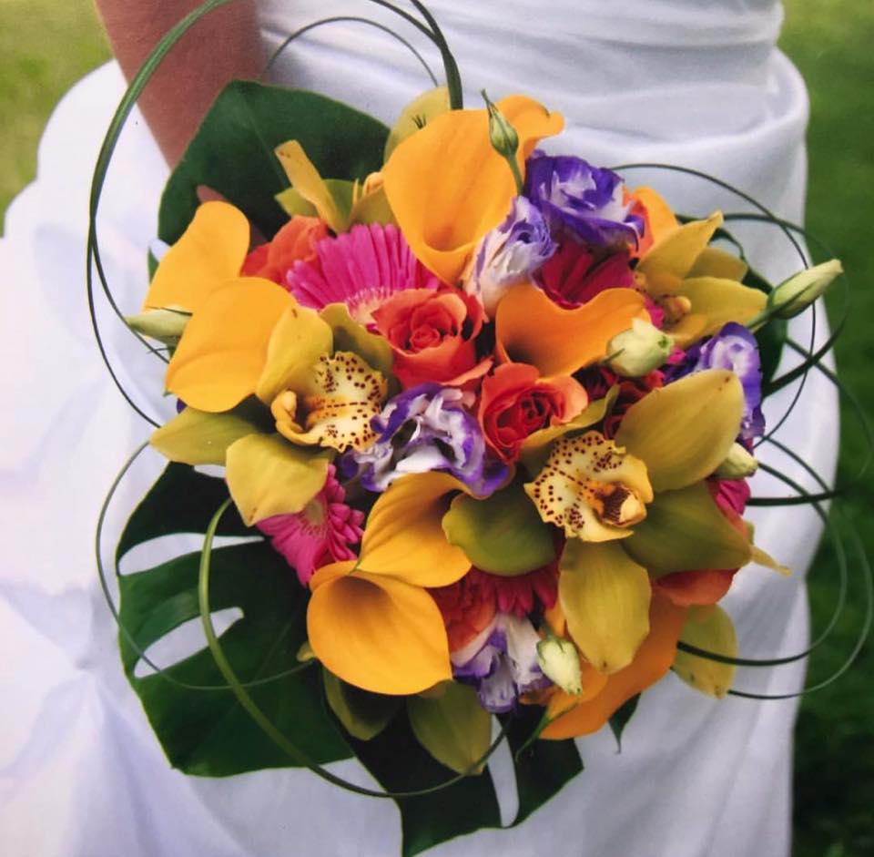 McLennan Flowers & Gifts | 2445 Main St, London, ON N6P 1R1, Canada | Phone: (519) 652-2042