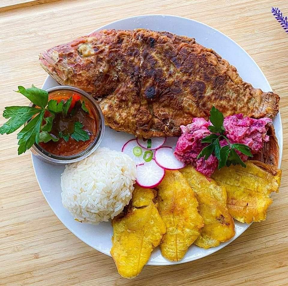 LA BELLE HAITIENNE | 15 Rue Mgr Cloutier, Trois-Rivières, QC G8V 1S7, Canada | Phone: (819) 524-1710