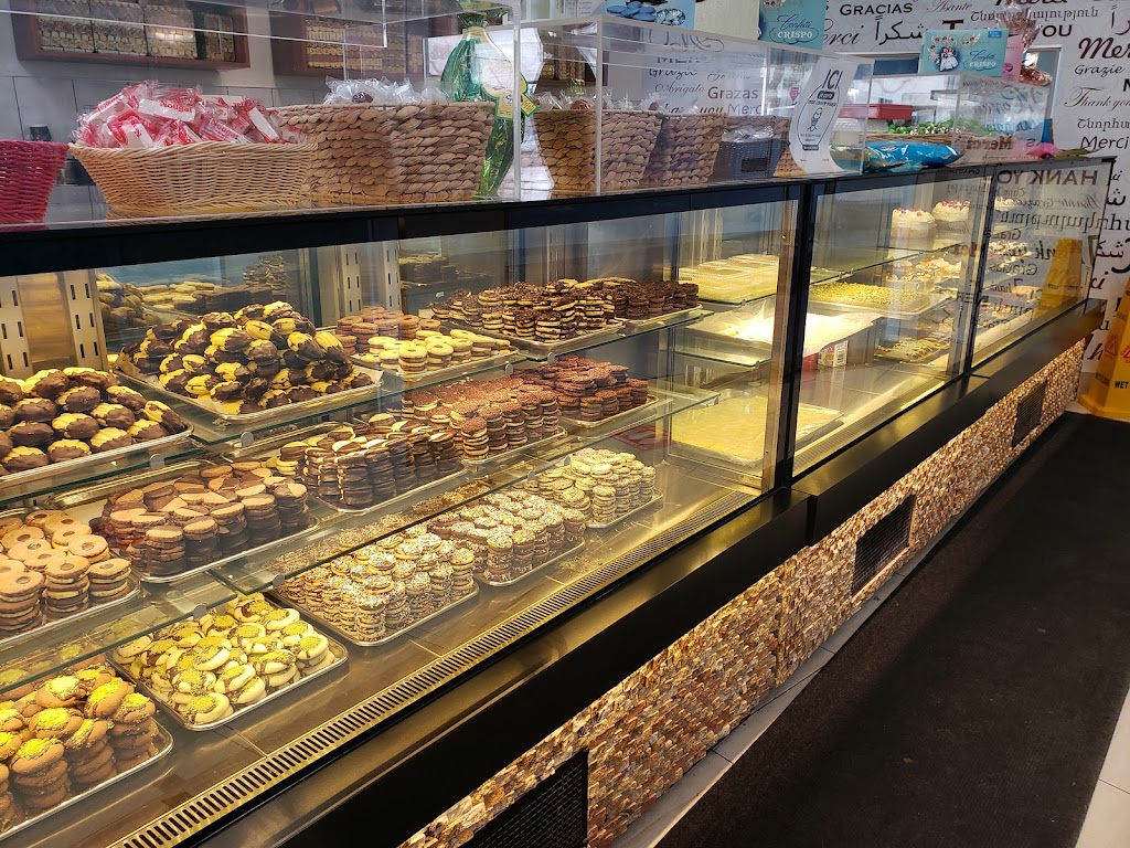 Pâtisserie Samadi et Fils | 5995 Boul Gouin O, Montréal, QC H4J 2P8, Canada | Phone: (514) 315-9572
