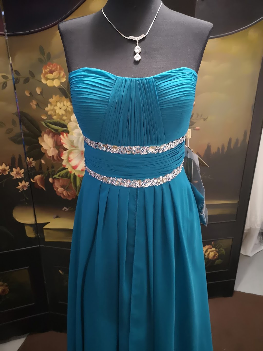 Karimo Nuptial | 5 2e Avenue, Beauharnois, QC J6N 0G1, Canada | Phone: (514) 706-0456