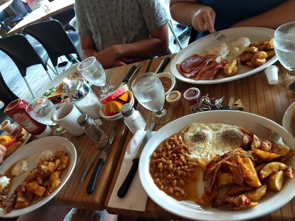 Restaurant Bobs Grill Bar | 1800 Boulevard Arthur-Sauvé, Laval, QC H7R 3W3, Canada | Phone: (450) 627-2627
