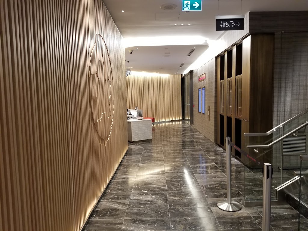 Maple Leaf Lounge Aur Canada International Departure | Sea Island, Richmond, BC V7B 0A4, Canada
