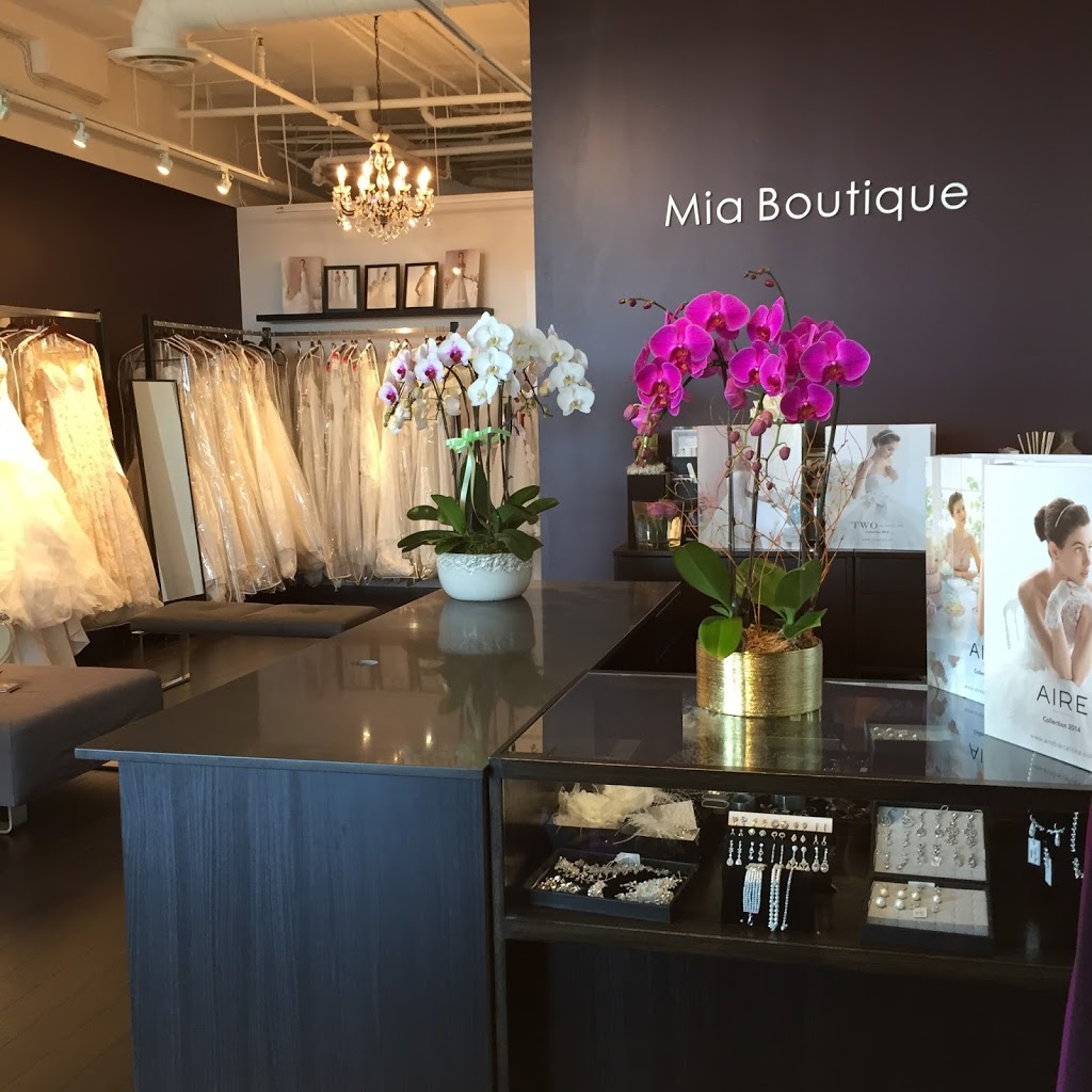 Mia Boutique Bridal & Occasions | 3531 Bayview St #120, Richmond, BC V7E 5W3, Canada | Phone: (604) 279-8936