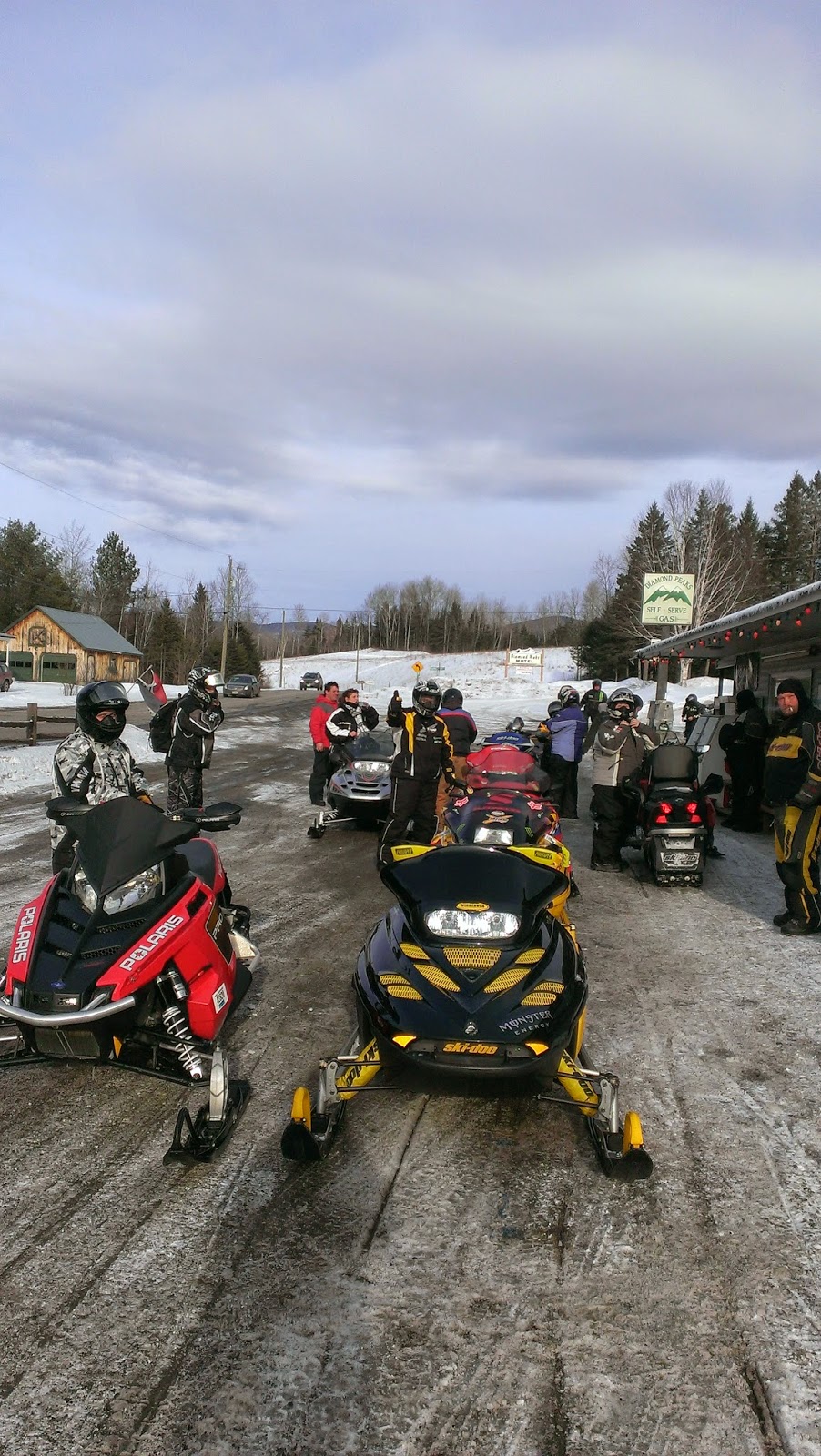 Diamond Peaks Motel and Store | 1216 NH-26, Colebrook, NH 03576, USA | Phone: (603) 237-5104