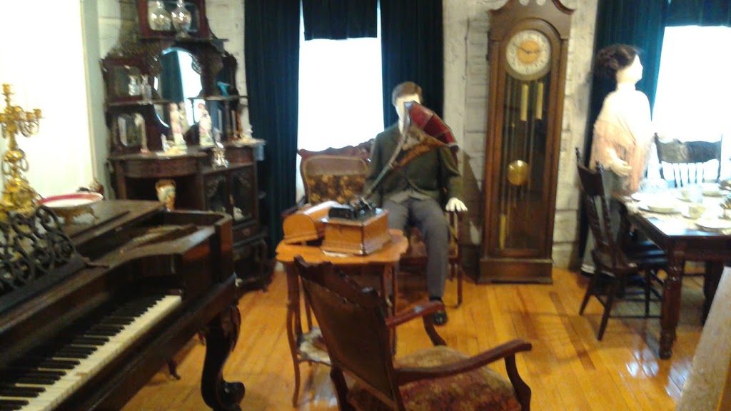 Le Musée de Saint-Boniface Museum | 494 Tache Ave, Winnipeg, MB R2H 2B2, Canada | Phone: (204) 237-4500