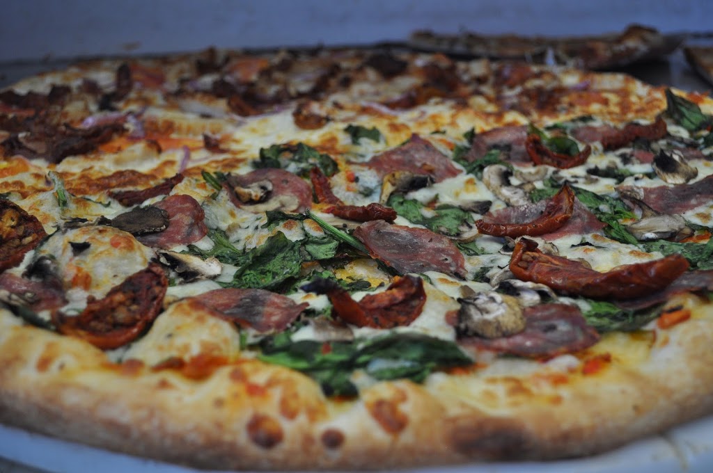 Pizzaville | 808 Innisfil Beach Rd #3, Innisfil, ON L9S 2C3, Canada | Phone: (705) 436-7272