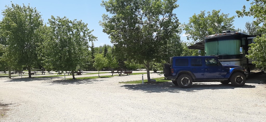 Champagnes RV Park and Campground | 20 Champagne Rd, Lac du Bonnet, MB R0E 1A0, Canada | Phone: (204) 345-2414