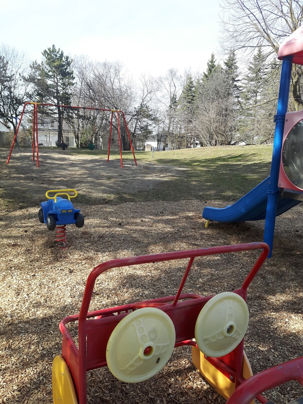 Hillside Park | 15 Hill St, Kitchener, ON N2H 5T4, Canada