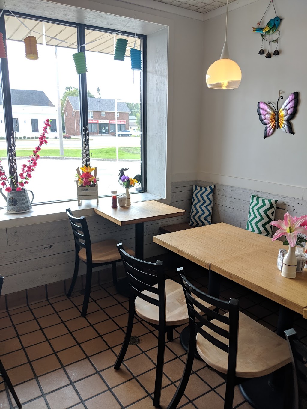Hello Iris | 245 Dundas St E, Waterdown, ON L0R 2H6, Canada | Phone: (905) 690-6565