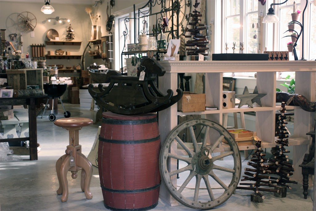 Yonder Wood Country Store | 3448 Whiting Way, Ladysmith, BC V9G 1C3, Canada | Phone: (250) 722-3861