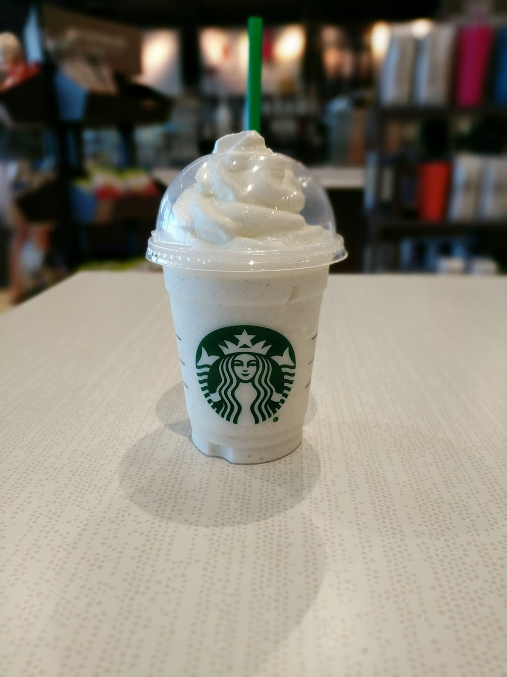 Starbucks | 640 First St Ext, Collingwood, ON L9Y 4Y7, Canada | Phone: (705) 444-5252