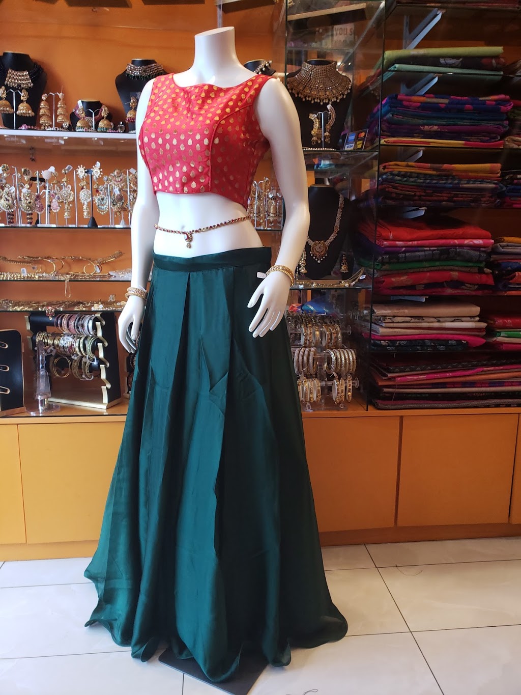 Pradon Silks | 3331 Markham Rd Unit 114, Scarborough, ON M1X 1S8, Canada | Phone: (416) 602-6555