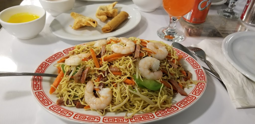 Thanh Vi Restaurant | 305 McPhillips St, Winnipeg, MB R3E 3H9, Canada | Phone: (204) 772-3010