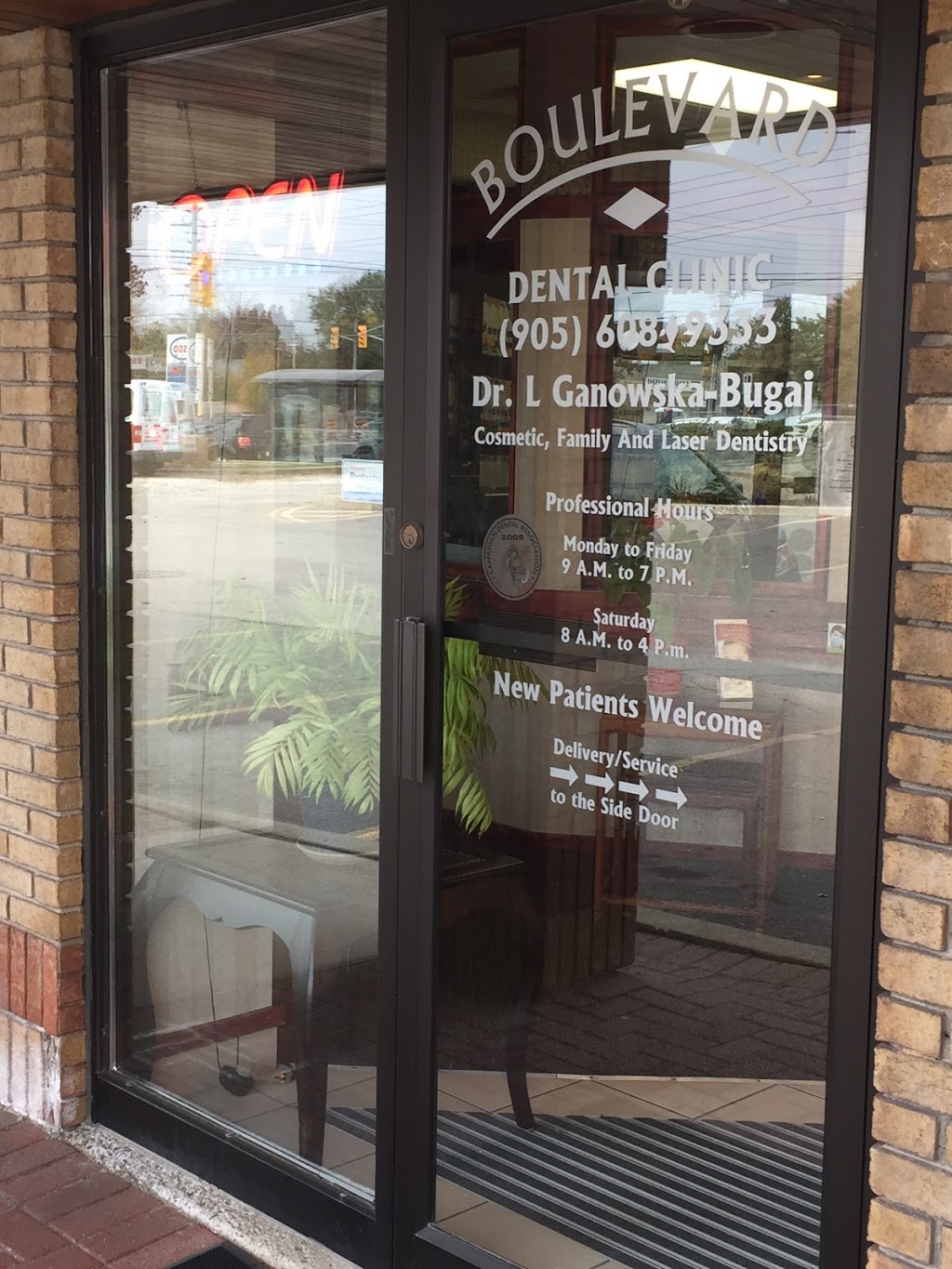 Boulevard Dental Clinic - Dr.Lucyna Ganowska & Associates | 3018 Winston Churchill Blvd unit 3, Mississauga, ON L5L 2V7, Canada | Phone: (905) 608-9333