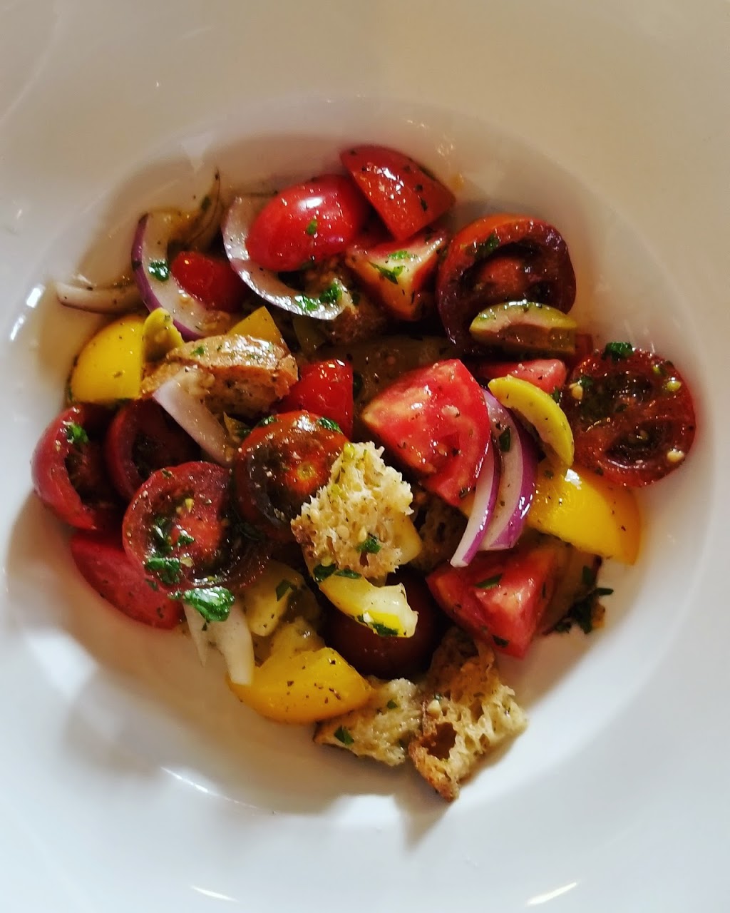 Queen Margherita Pizza | 785 Annette St, Toronto, ON M6S 2E4, Canada | Phone: (647) 345-4466