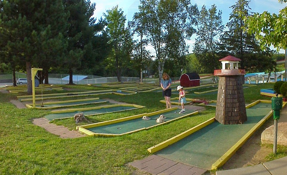 Logos Land Motel and Resort | 15906 Ontario Hwy 17, Cobden, ON K0J 1K0, Canada | Phone: (613) 646-9765