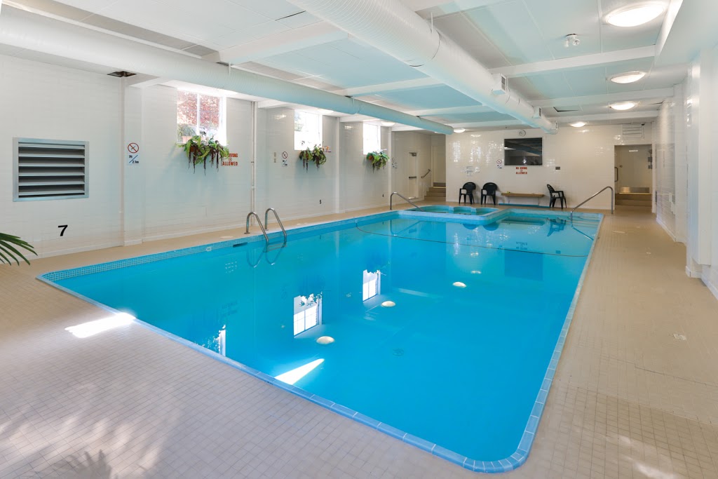 Fraser Tolmie Apartments | 1701 Cedar Hill Cross Rd, Victoria, BC V8P 2P9, Canada | Phone: (250) 477-6323