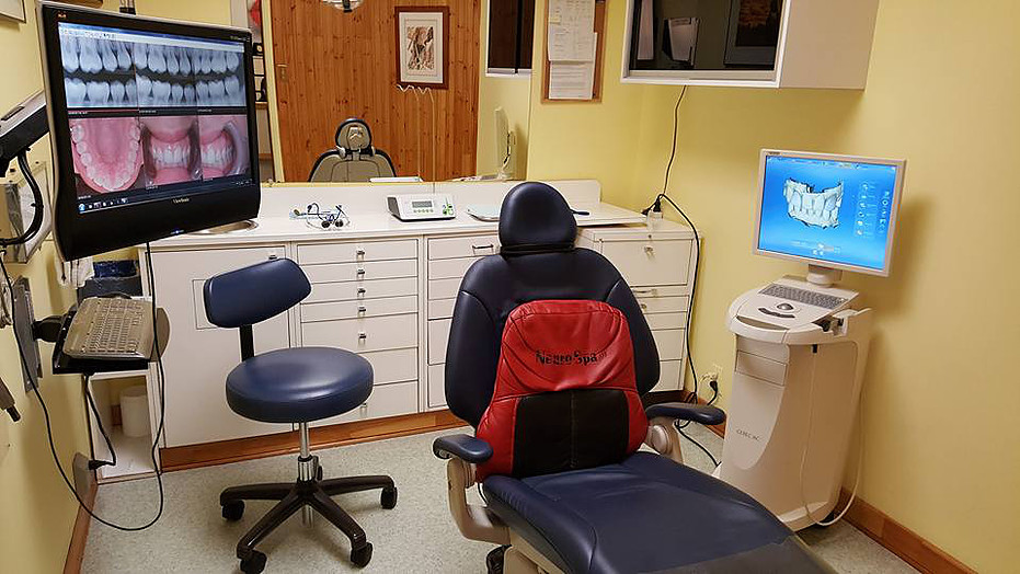 Clinique dentaire Fullum | 2200 Rue Fullum, Montréal, QC H2K 3N9, Canada | Phone: (514) 522-3233